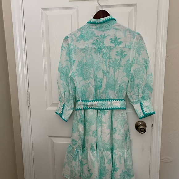 Ruffled short linen dress with belt . - Picture 5 of 6